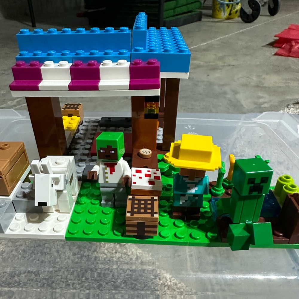 LEGO Minecraft - 2 Complete Sets - Picture 4 of 11